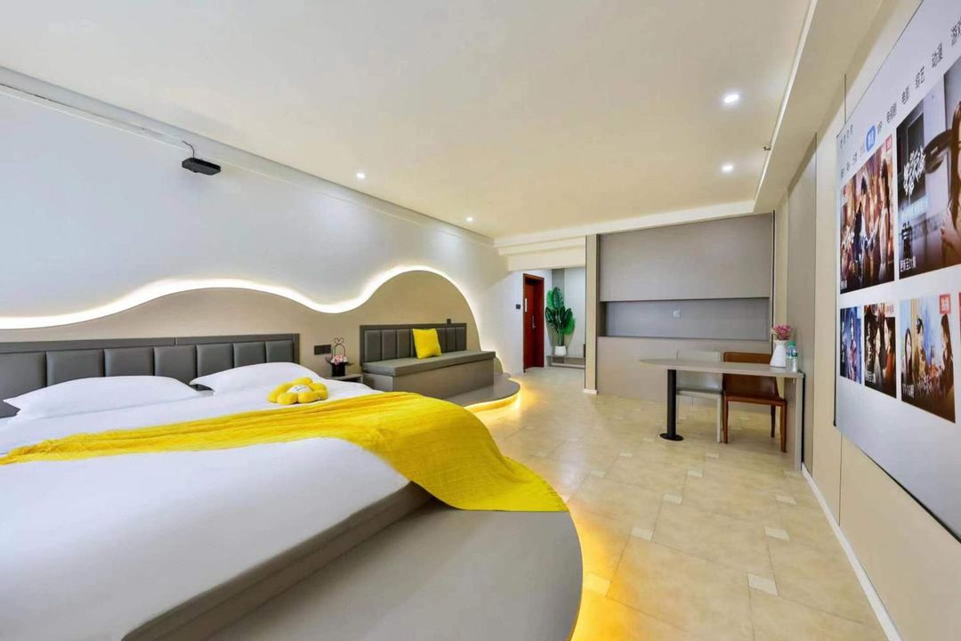 Candy Film Boutique Theme Apartment (Shenyang Zhongjie Joy City)