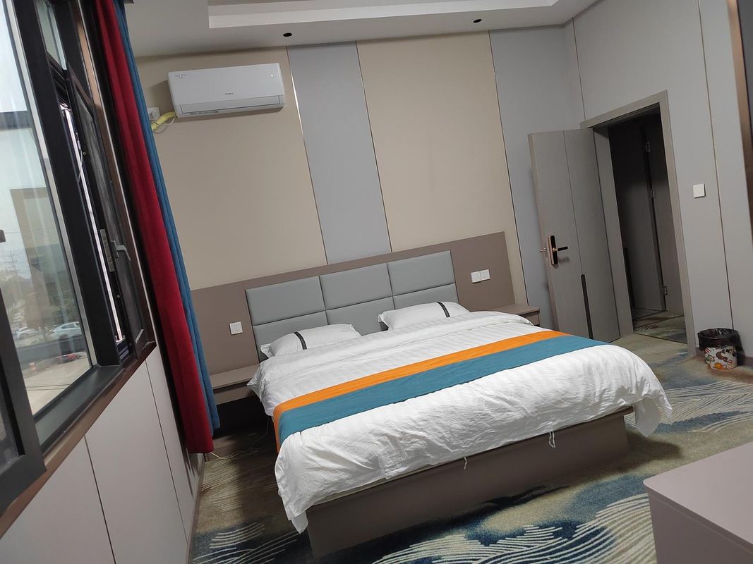 Yiyuan Business Hotel