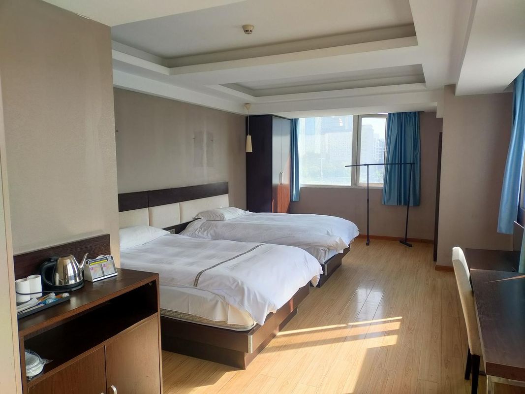 Wuhan 77 Premium Hotel (Hankou Railway Station)
