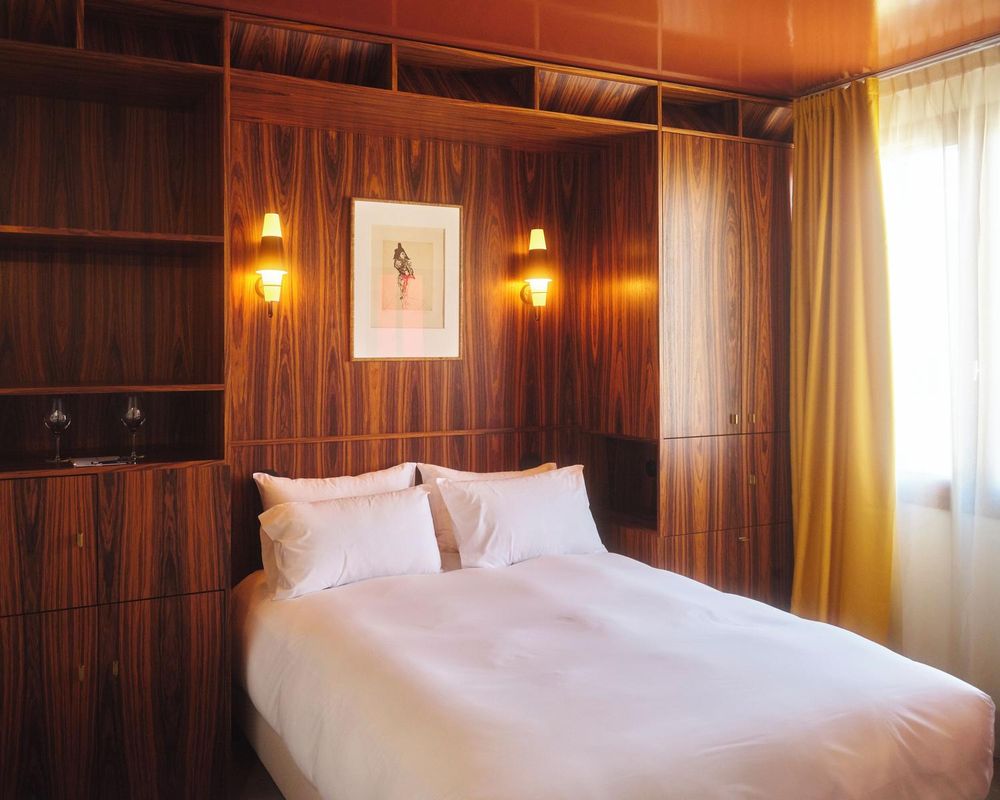 Hôtel Présent - 距阿爾斯競技場200米 - 更好