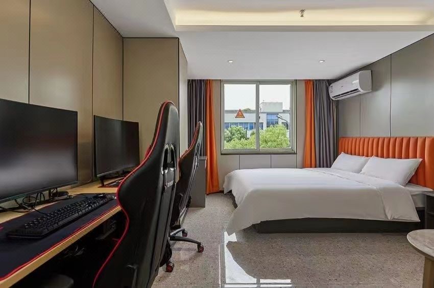 Huiwan E-Sports Hotel (Tianmuli Xixi Wetland)