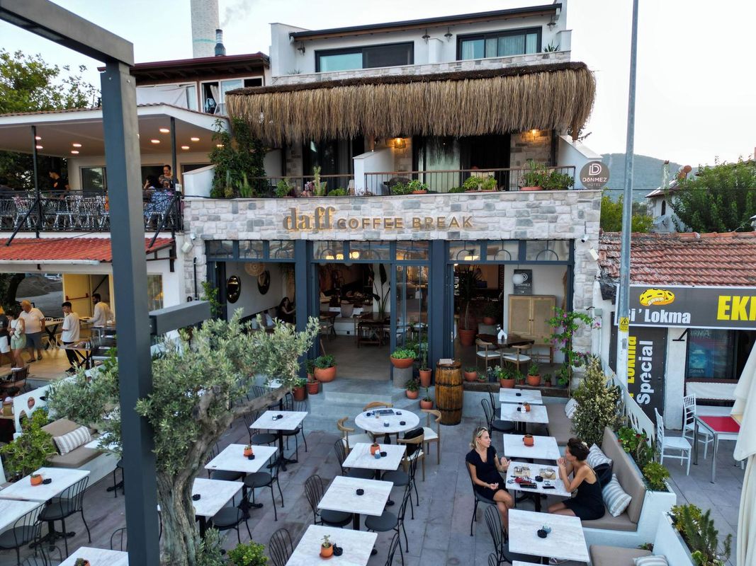 多內梅酒店
