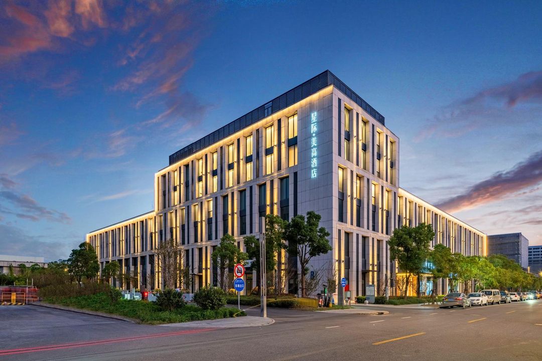上海滴水湖臨港星際美高酒店