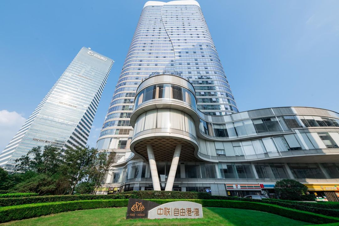 青悅假日輕奢公寓(青島棧橋火車站店)