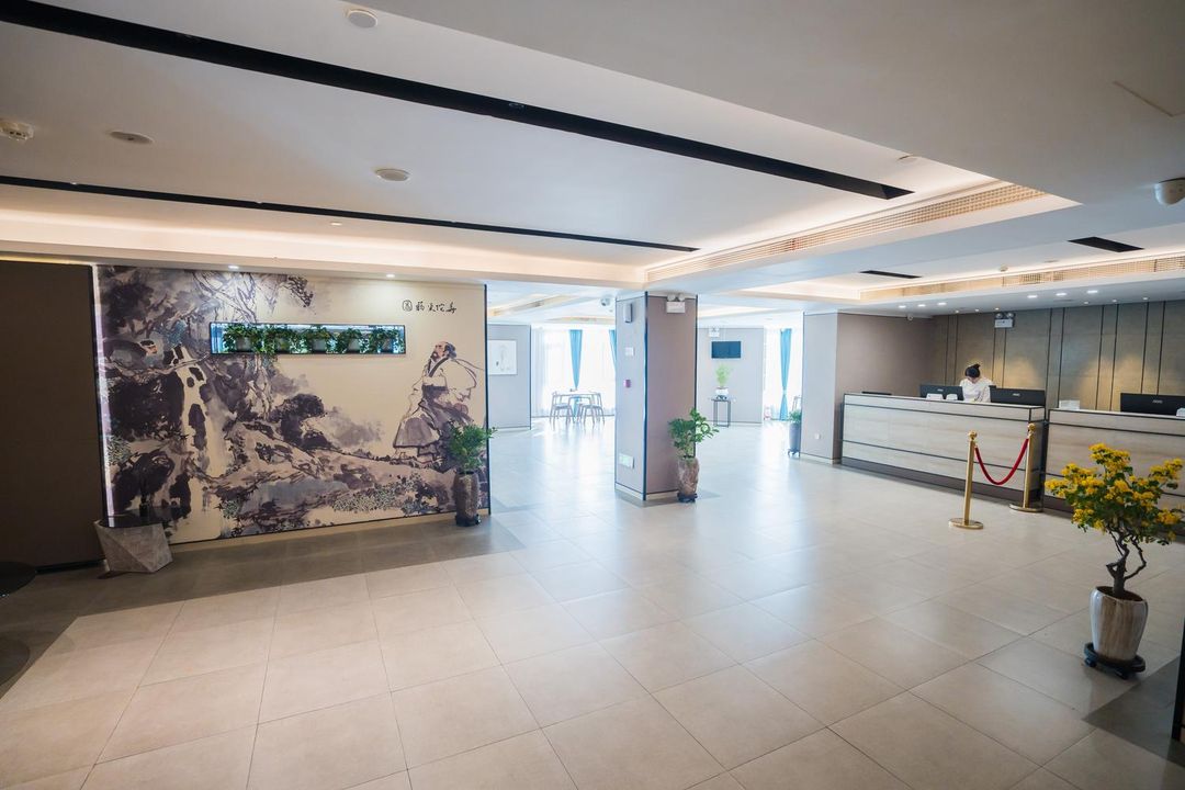 百合培訓中心酒店(瀋陽北站中醫藥大學地鐵站店)