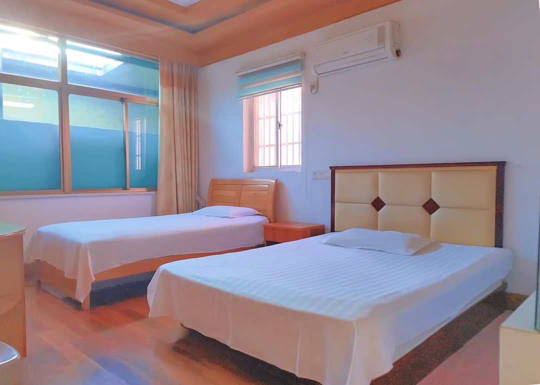 Taihu Xiaoyuan Inn(Fenghuangtai Store)