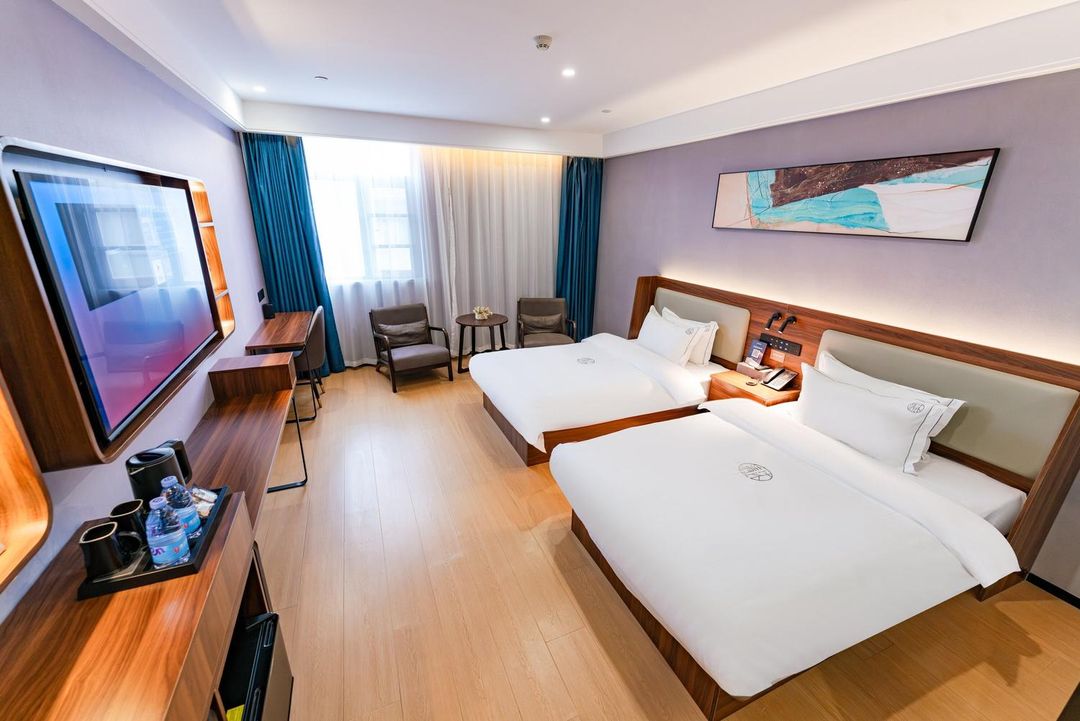 Qingmu Platinum Hotel (Nanjing Lishui Qinyin Avenue Branch)