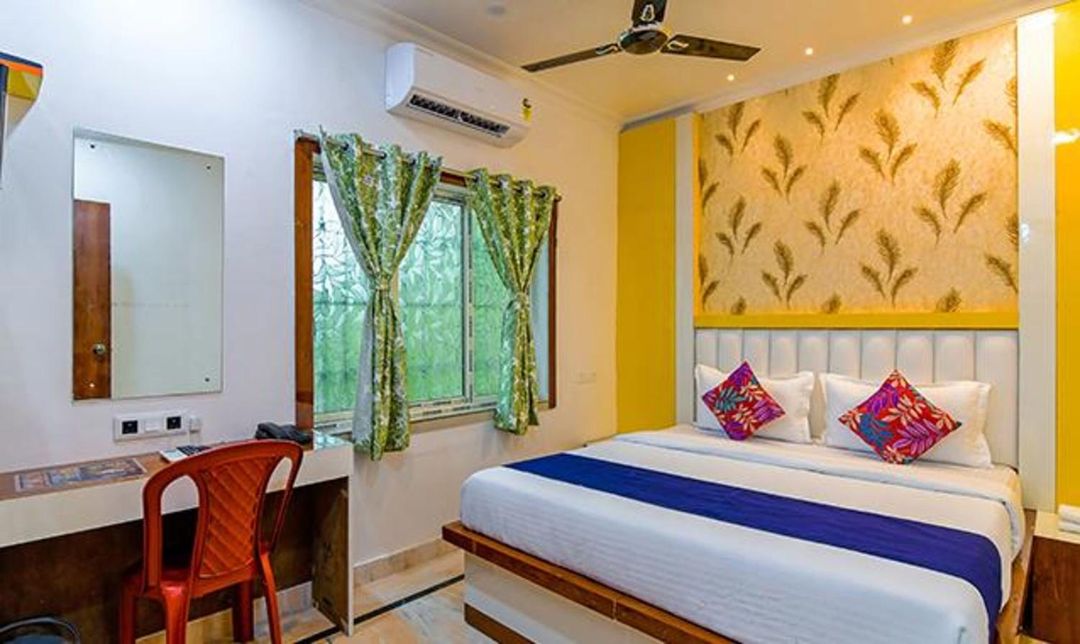 FabExpress Golden Palace