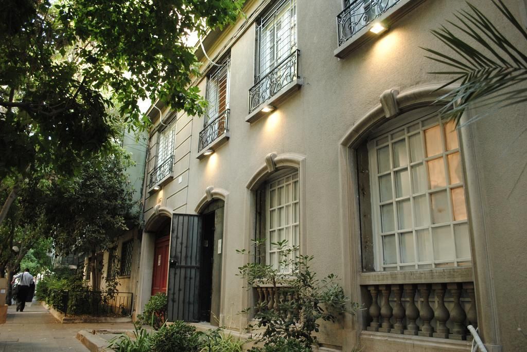 活在胡耶倫公寓酒店