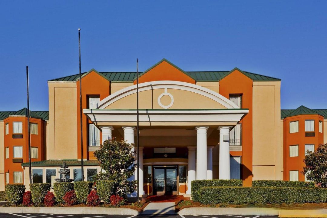 納什維爾斯彭斯巷I-40和I-24智選假日酒店