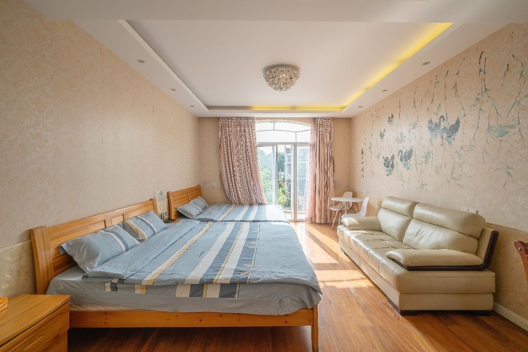 Dingding Juba Party House