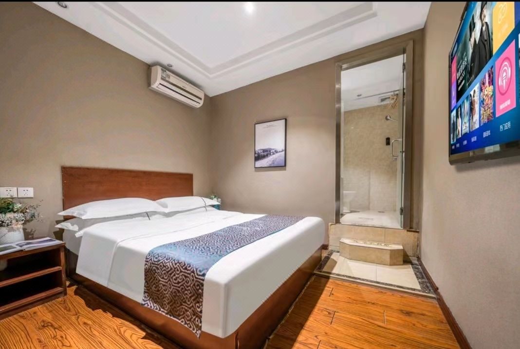 77 Chain Hotel Wuhan Gutian