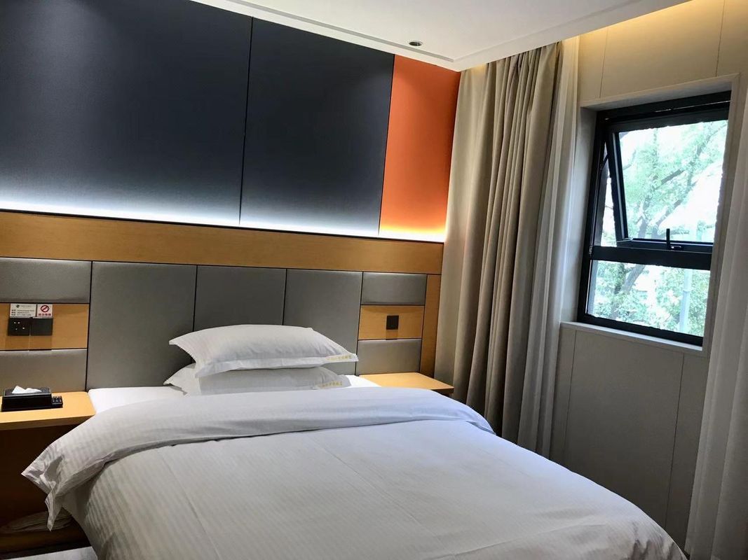 Home Inn Pebble Hotel (Shanghai Luoxiu Road Lianhua Road Subway Station)