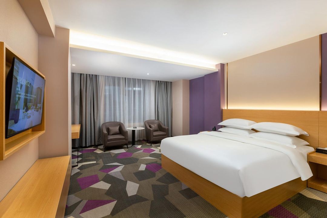 Jincheng Hotel (Dongguan Houjie Humen High-Speed Railway Station)