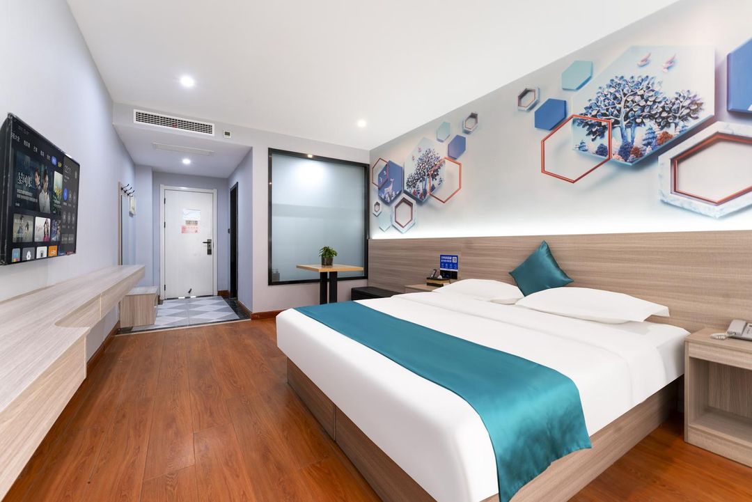 銳盈酒店(西安洪慶地鐵站店)