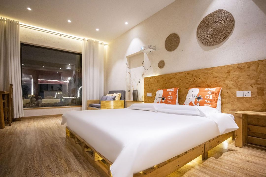 老槐樹三間房民宿(南京樺墅村店)