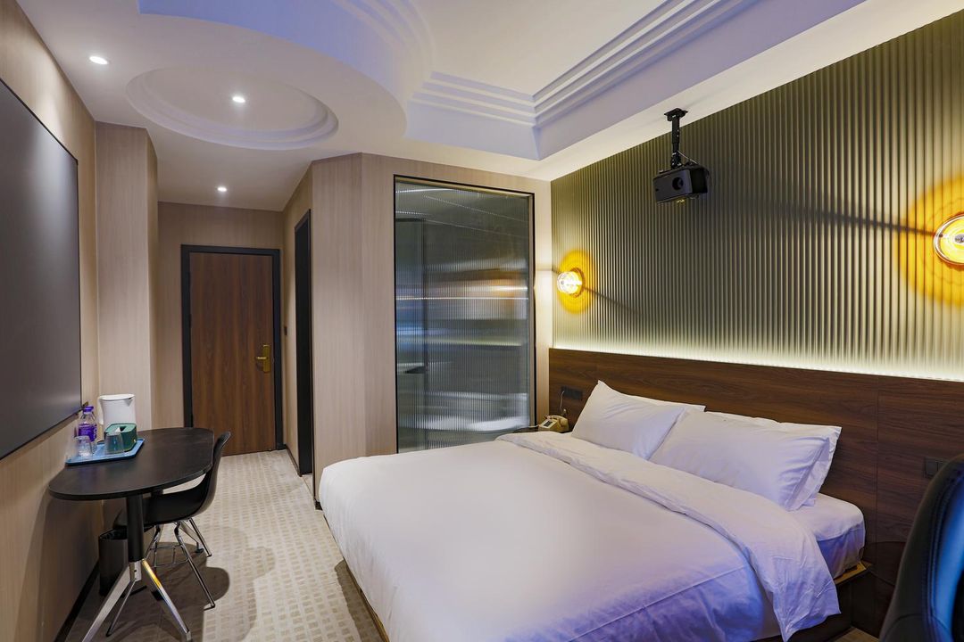 Punk Ballet Hotel (Yangzhou University Lotus Pond Branch)