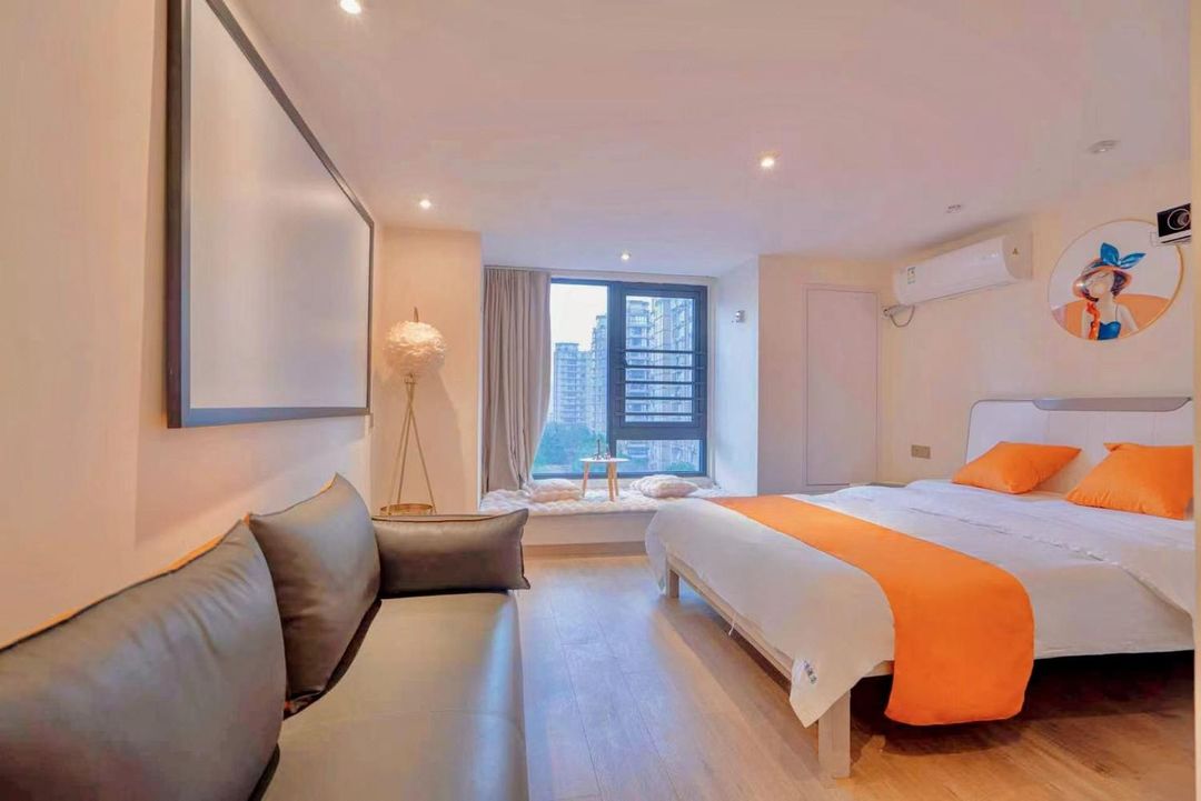 Hangzhou July Hotel (Dingqiao Longhu Tianjie)