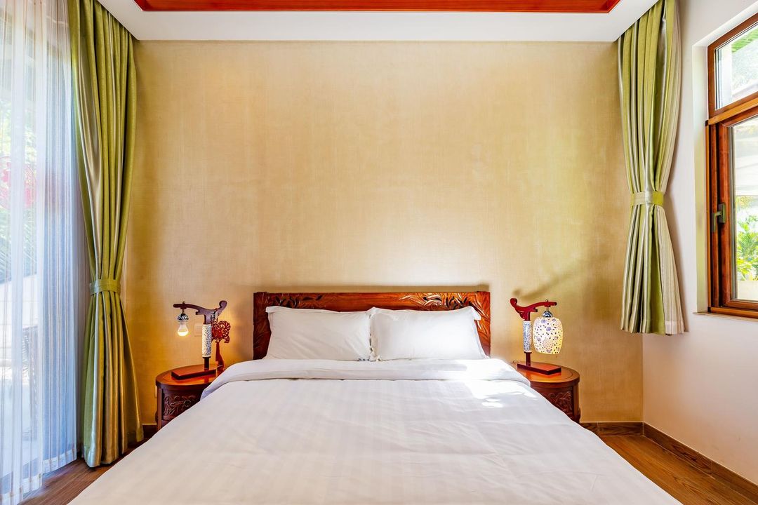 三亚亚龙湾比邻墅度假别墅