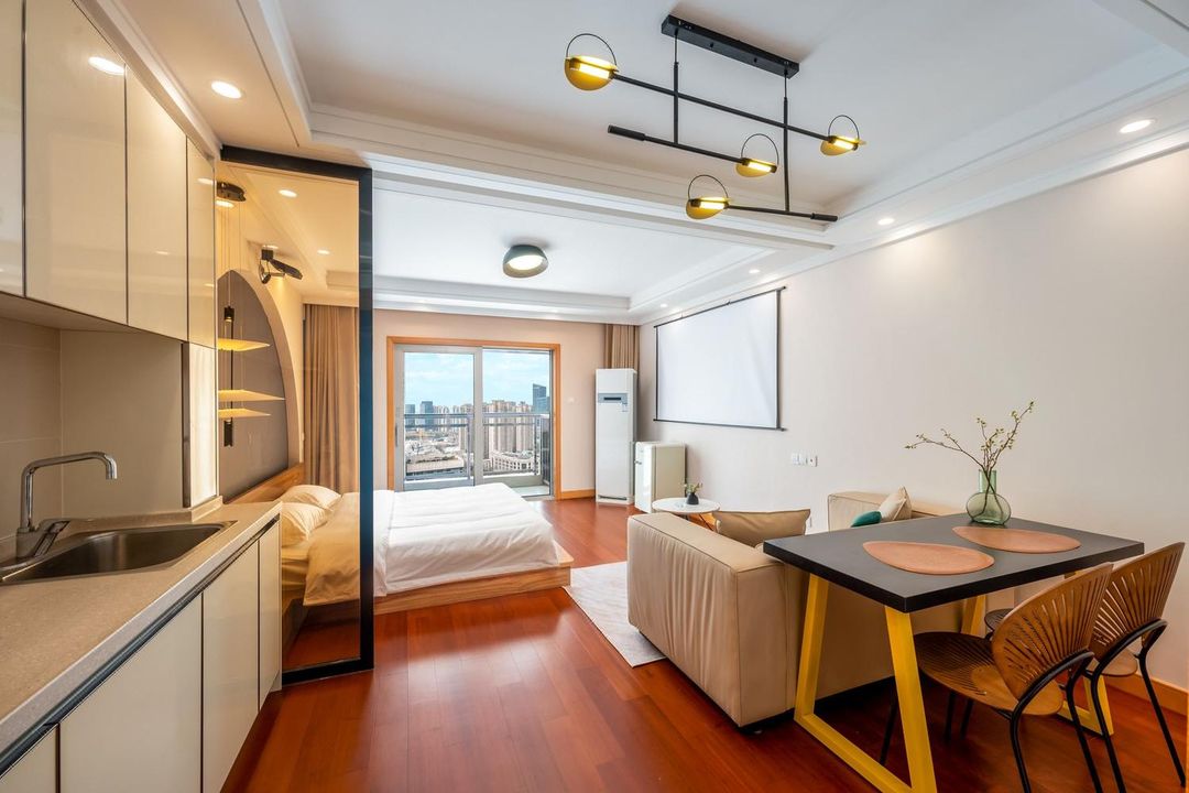 Xiangtianshe Homestay ((Wuhan Hankou Railway Station Oceanwide CBD Branch))