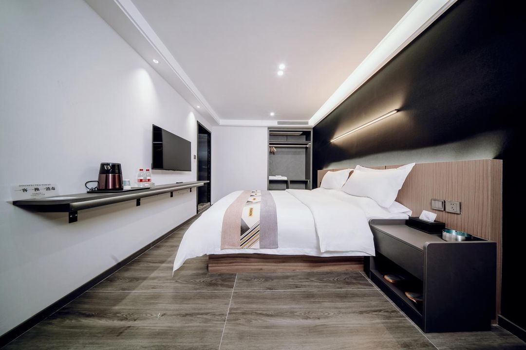 Bailu Hotel (Xi'an Eurasia College)