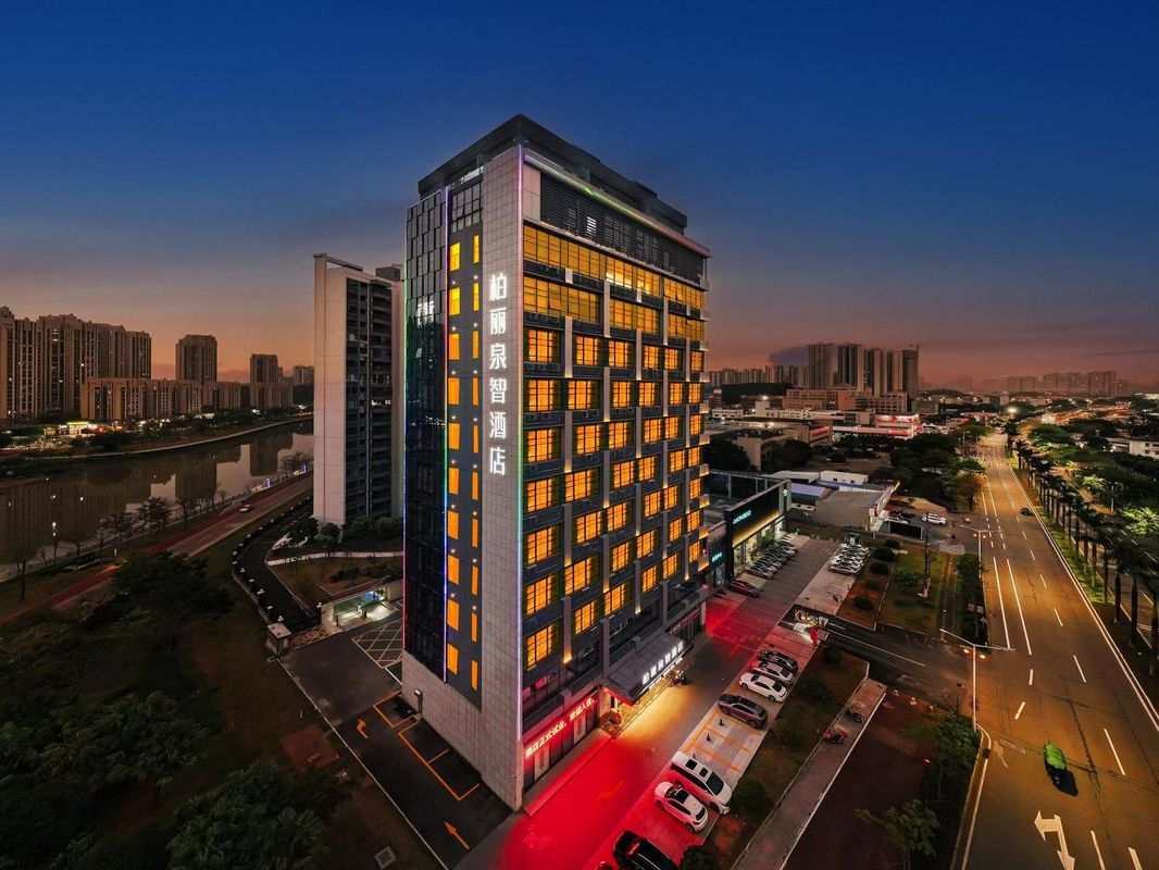 BaiLiQuanZhiJiuDian Hotel (Jiangmen Binjiang Sports Center)