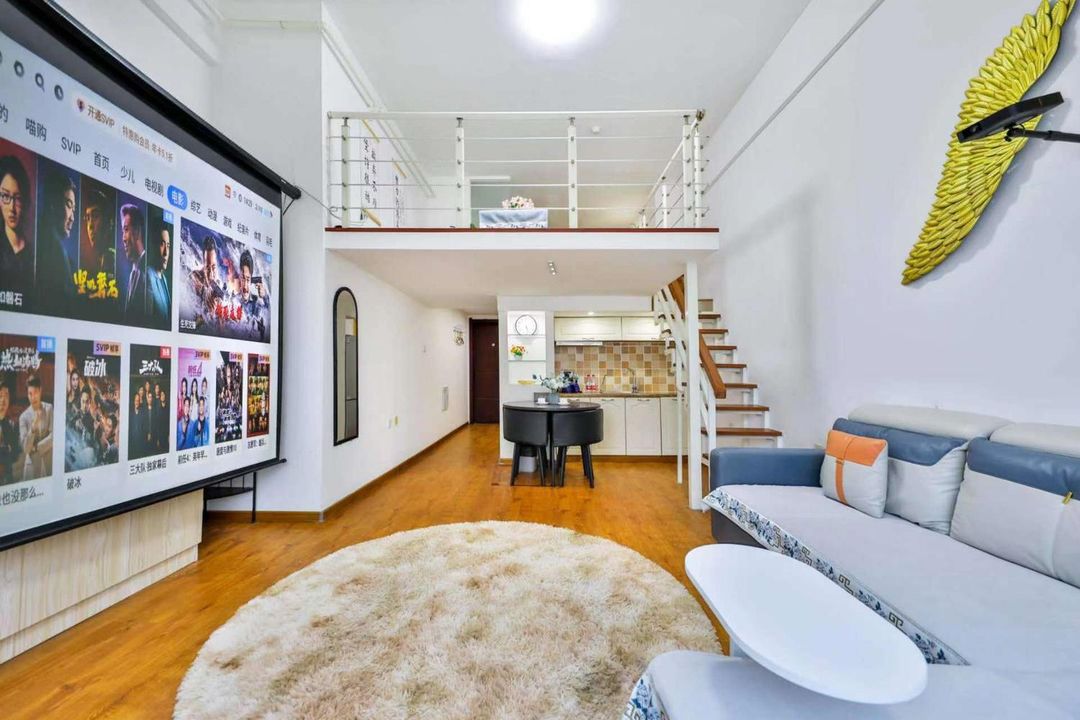 Huayu Loft Apartment Hotel