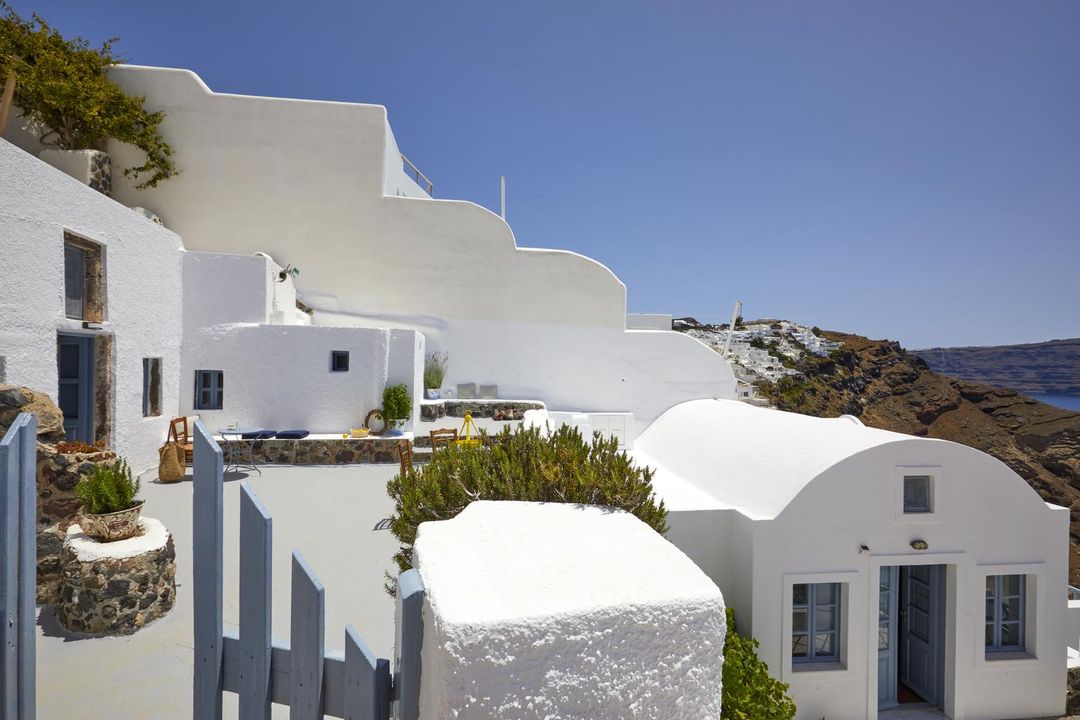 Allure Breeze Suites