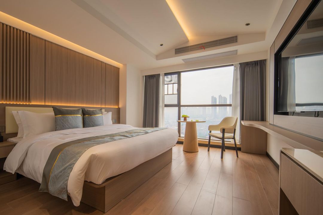 Chihiro Yifeng Hotel