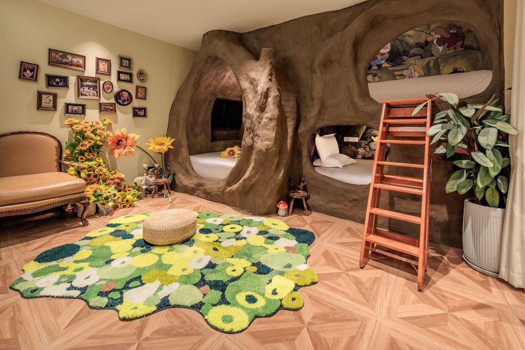 Pick up the moon parent-child hotel