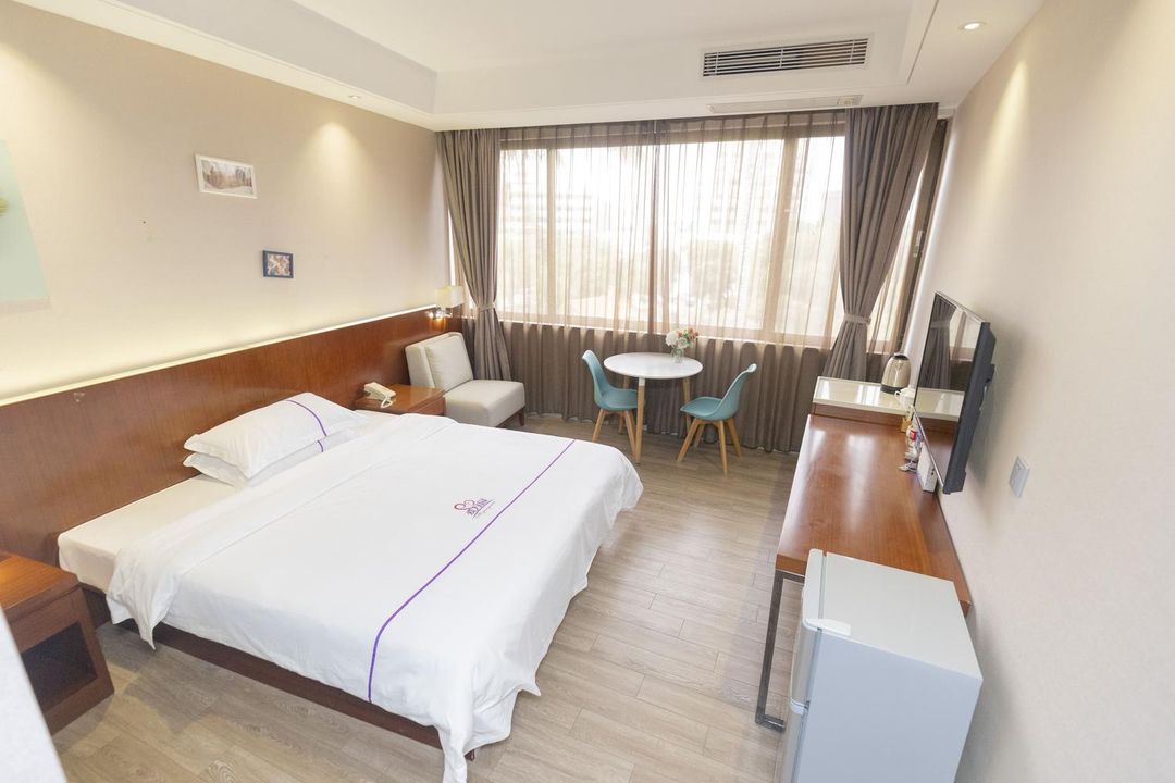 Zhuhai Aiyueyuan Hotel (Seaside Swimming Pool Lovers Road)