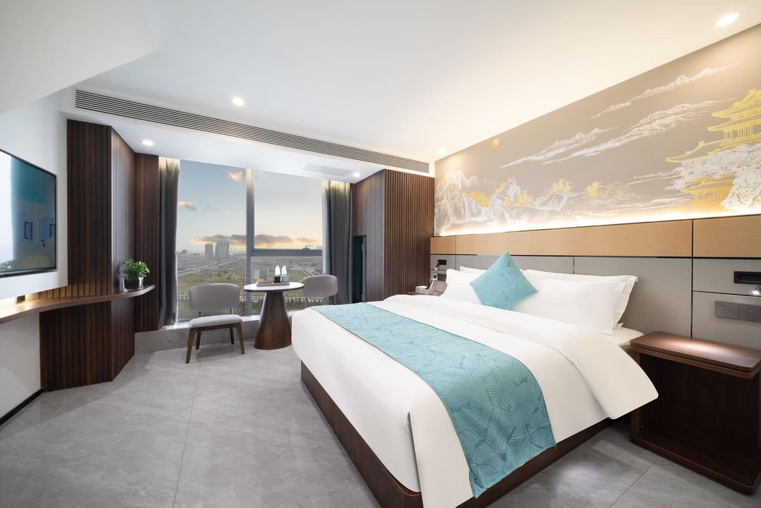 Flower Season Hotel (Xi'an North High-speed Railway Station)