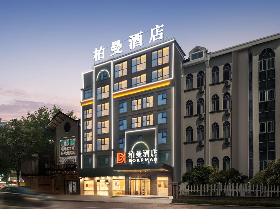 柏曼酒店(長沙萬家麗中路火炬村地鐵站店)