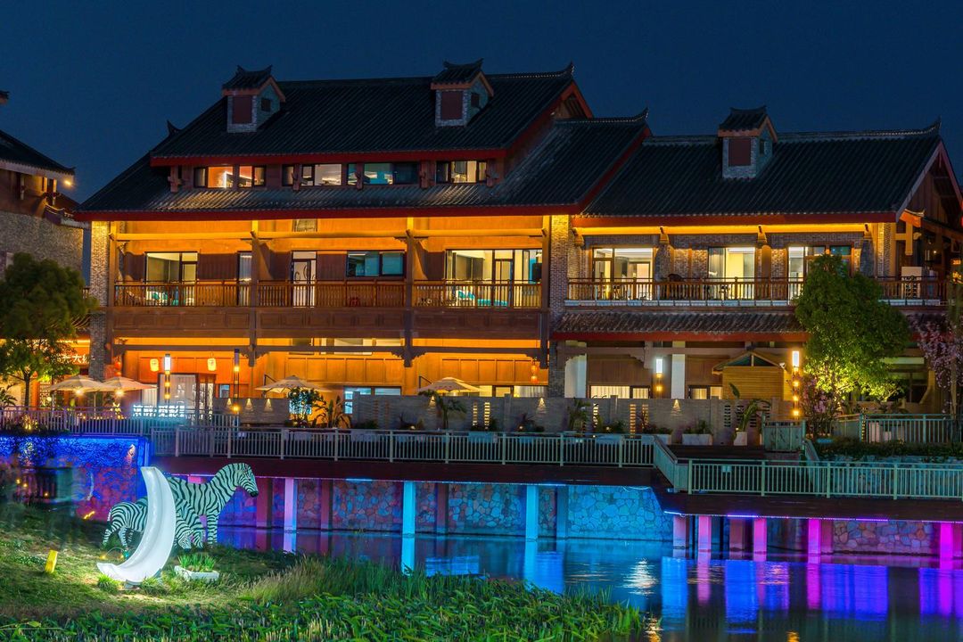 滇畔覓影酒店(融創滇池後海店)