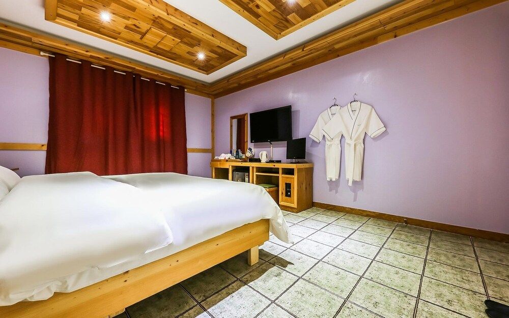 丹城羅米和朱莉