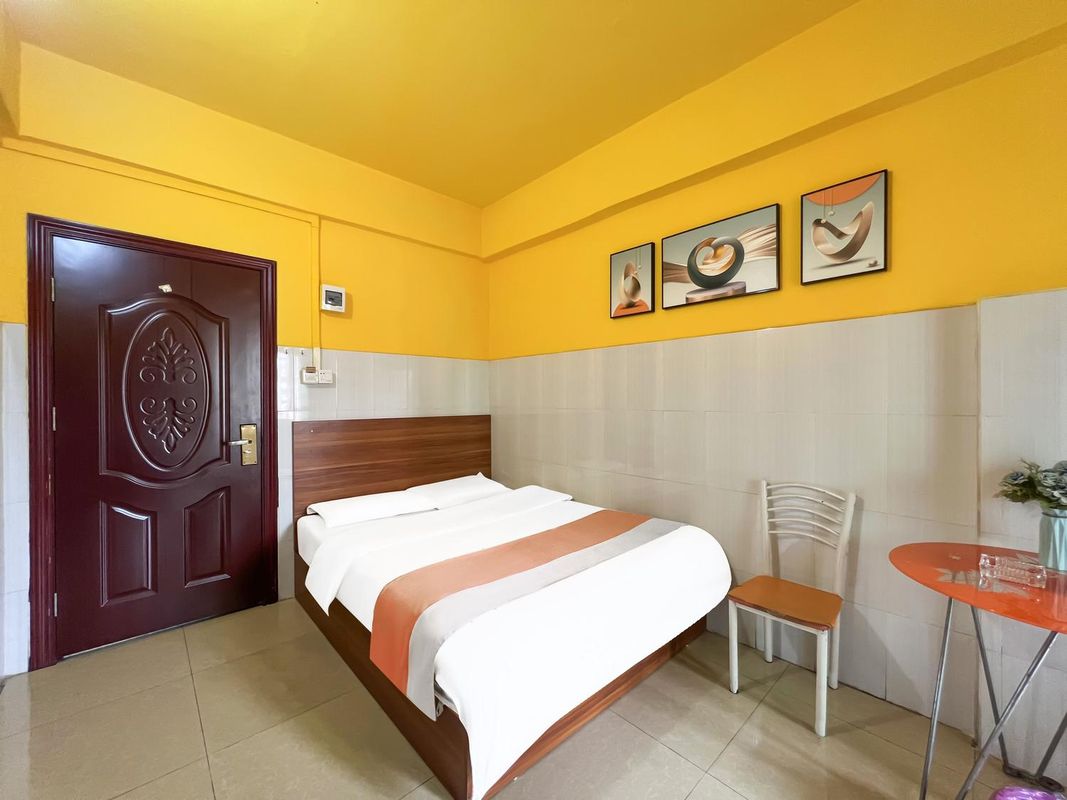 Yulong Apartment (Zhongshan Henglan Yongshengguang Market)