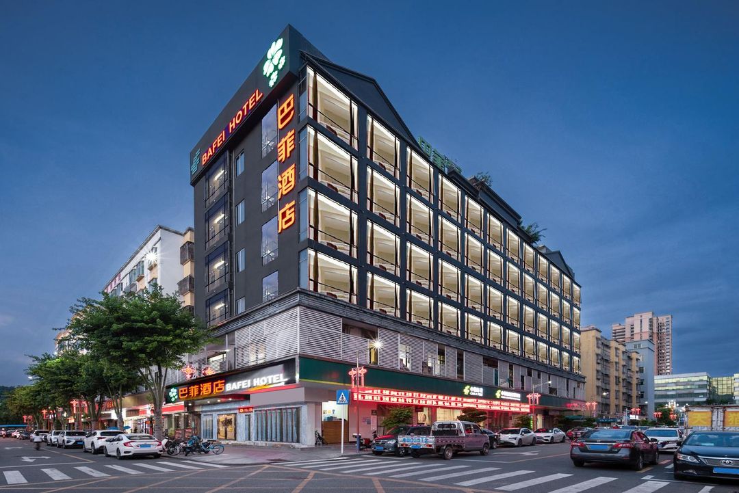 巴菲酒店(大仟裏公明廣場地鐵站店)