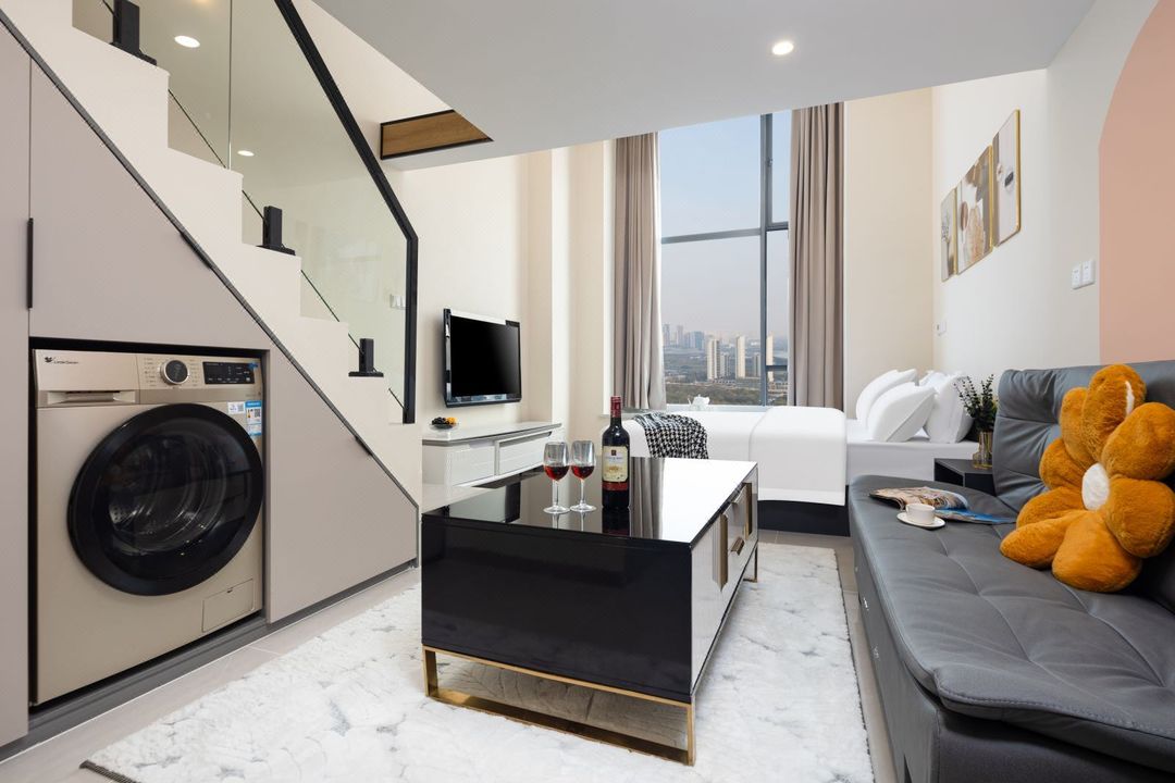 Ruihao LOFT Hotel (South Railway Station International Convention Center)