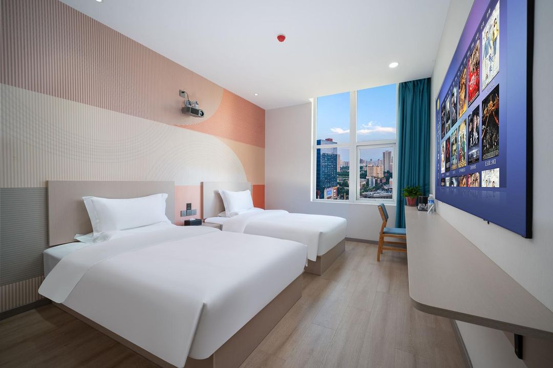 Yi Mei Hotel (Xi'an North University City High-speed Railway North Railway Station)