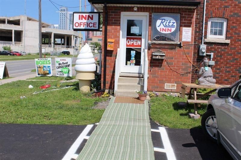 尼亞加拉麗思旅館