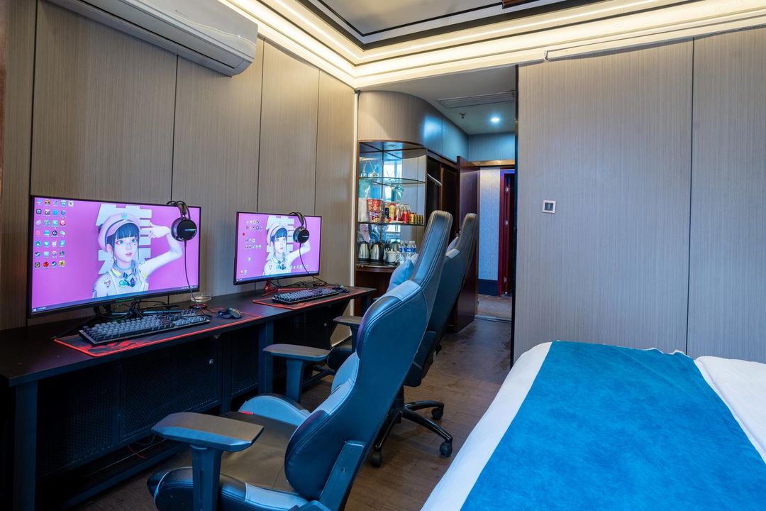 Lingyin E-Sports Hotel (Zhuzhou Dahan Yue Center)