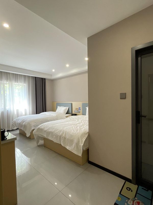 Xi'an Fangxing Hotel (Aotai Square Gwanghwamun Subway Station)