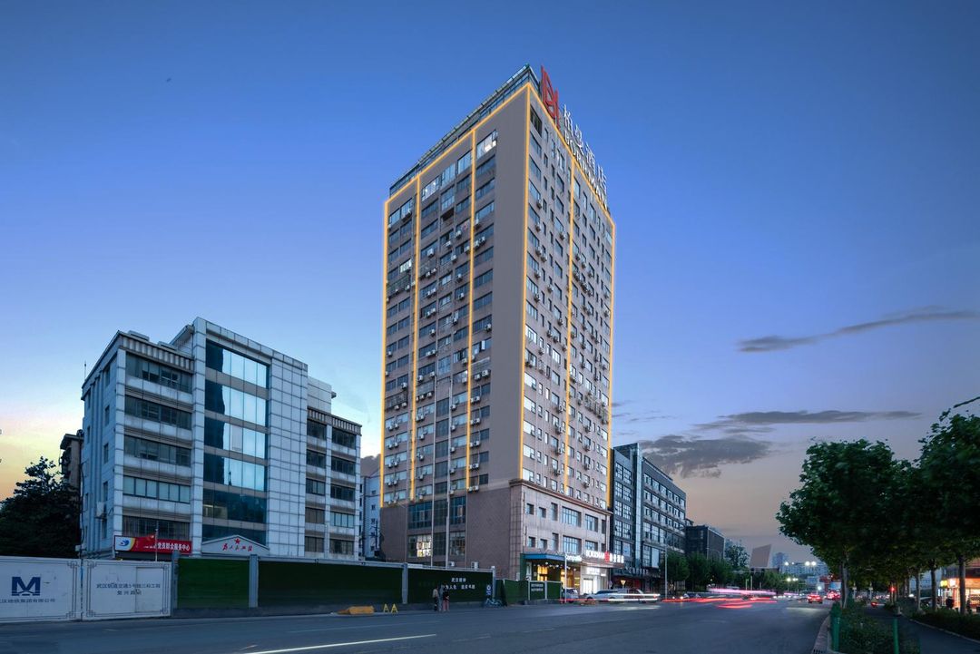 柏曼酒店(武漢黃鶴樓復興路地鐵站店)