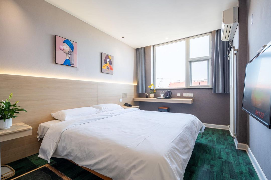 Home Inn (Rizhao Railway Station)