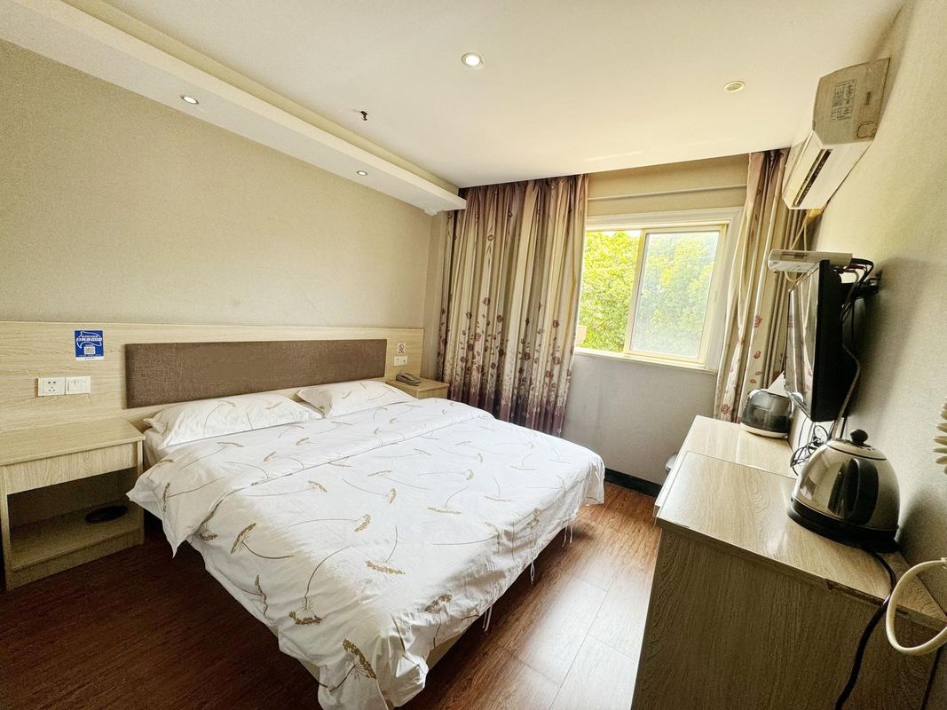 Shanghai Shengfeng Hotel