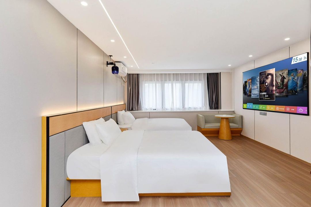 Nanjing Blue Bay Baijiahu Video Apartment (Nanjing South Station Hedingqiao Subway Station Store)