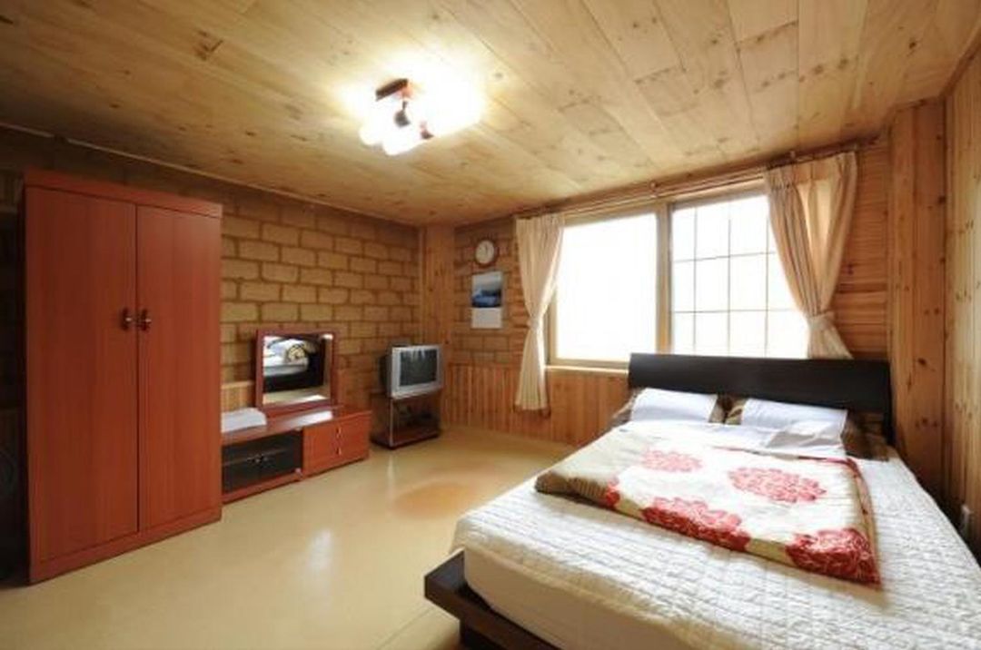 Chogazip Yellow Ocher Pension Pyeongchang Gun