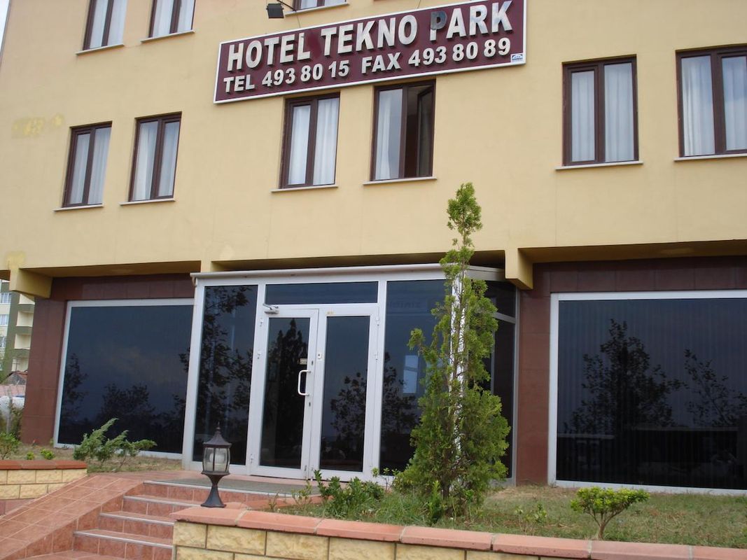 特科諾公園酒店