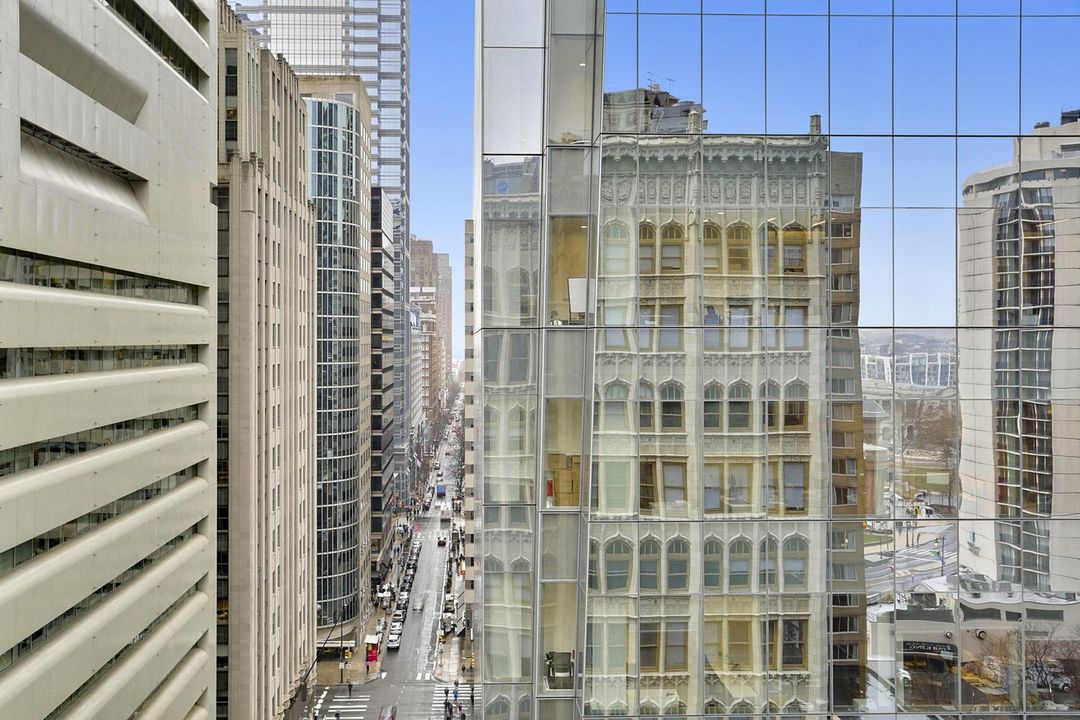 布里吉街亞克酒店