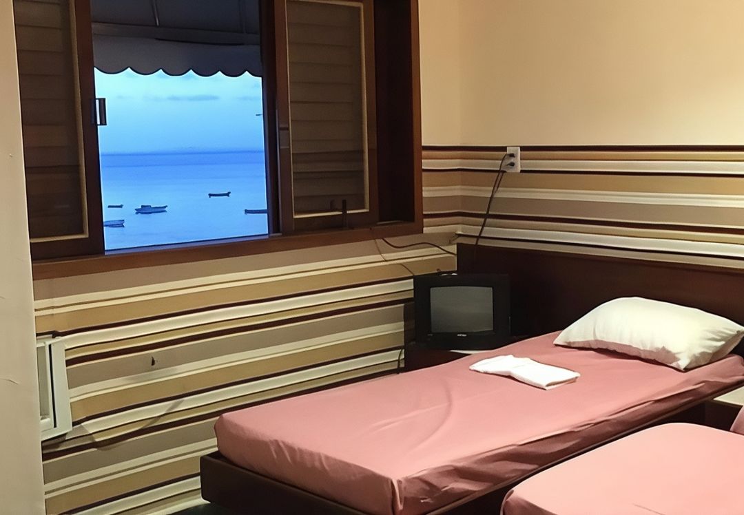 巴拉海濱餐廳旅館